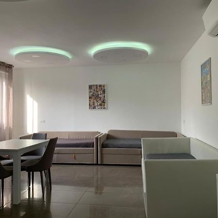 Mondo Suites Apartments Неаполь Екстер'єр фото