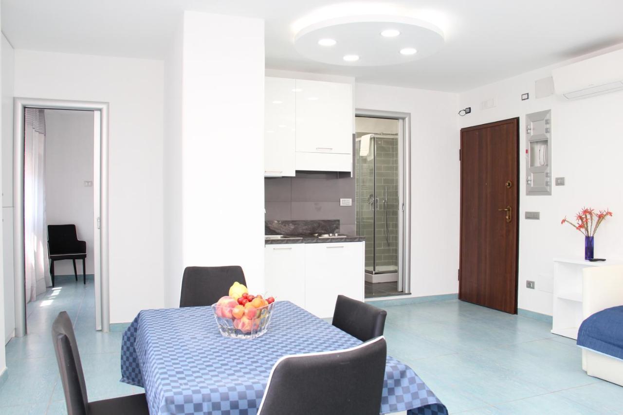 Mondo Suites Apartments Неаполь Екстер'єр фото