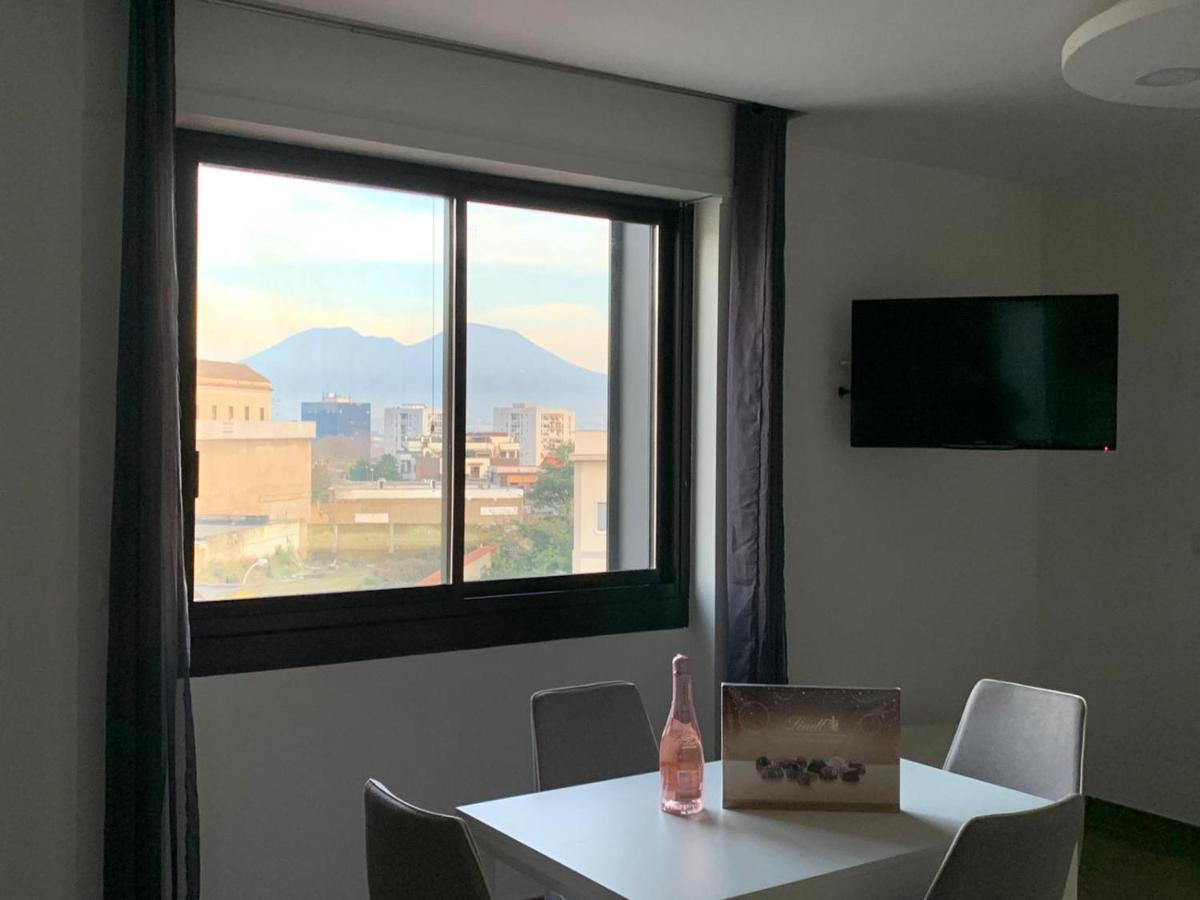 Mondo Suites Apartments Неаполь Екстер'єр фото