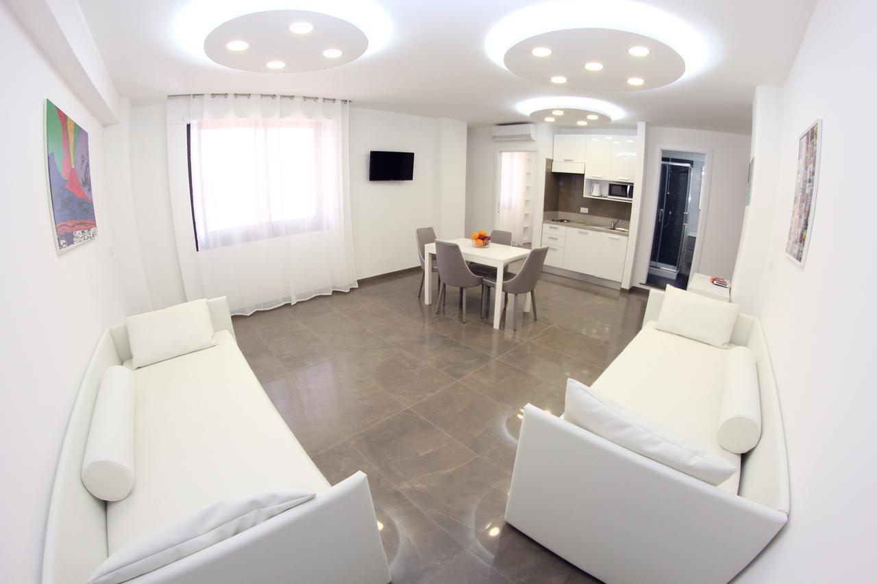 Mondo Suites Apartments Неаполь Екстер'єр фото