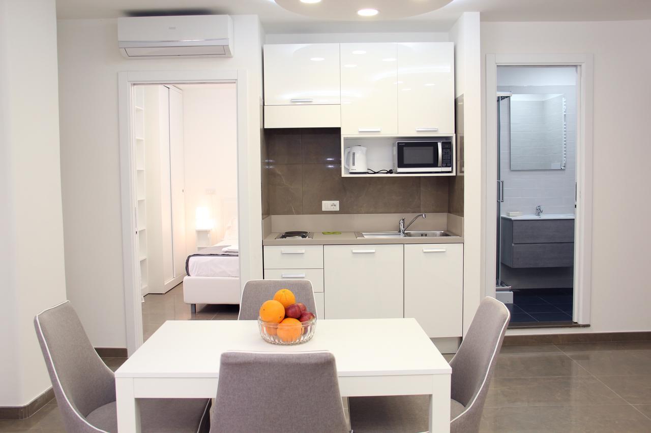 Mondo Suites Apartments Неаполь Екстер'єр фото