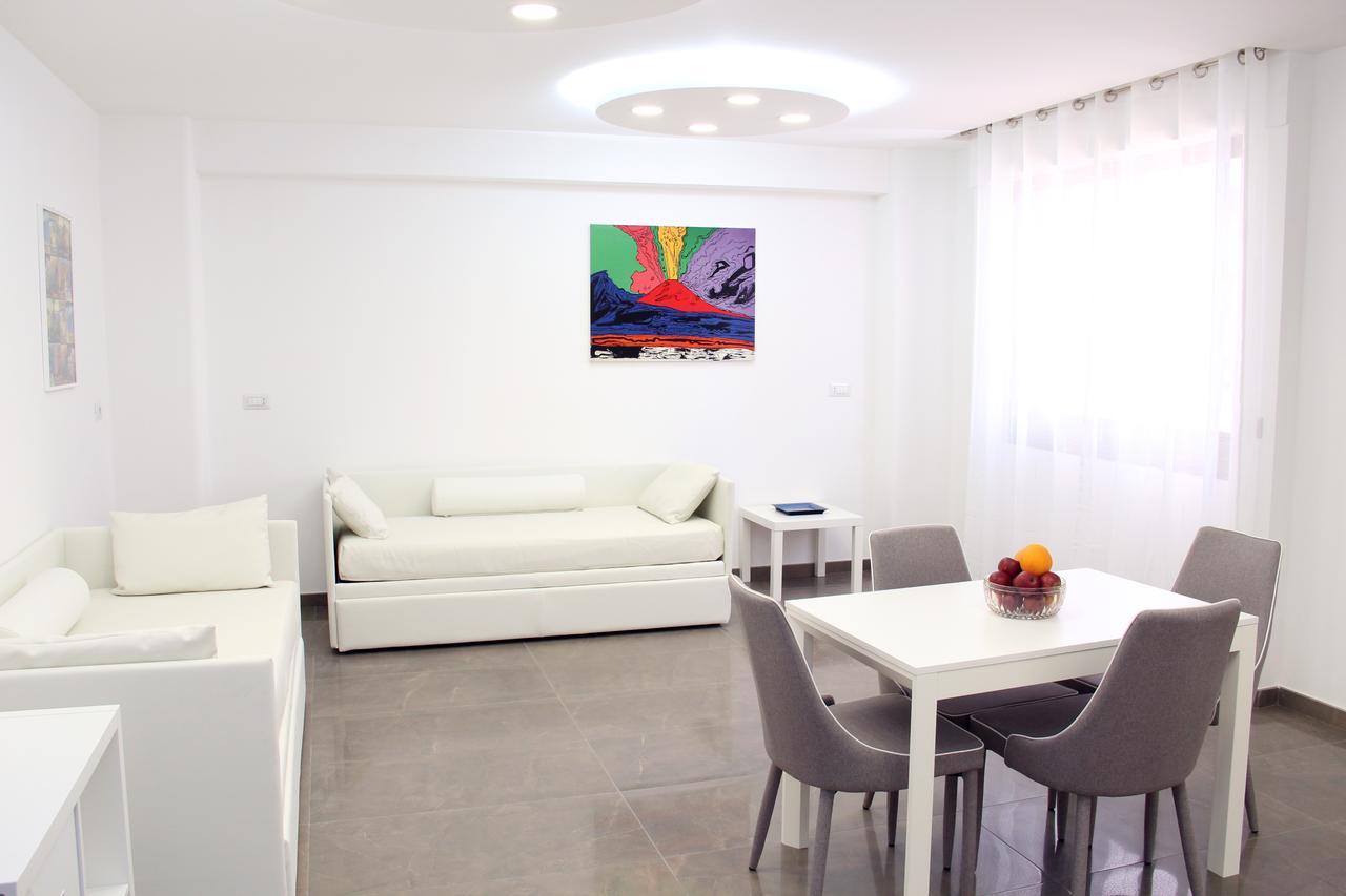 Mondo Suites Apartments Неаполь Екстер'єр фото